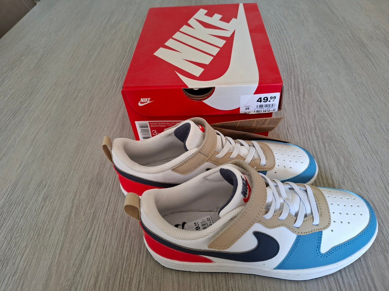 sneakers Nike 35 ( nieuwstaat), NIKE, Nieuw, Ophalen of Verzenden, Jongen of Meisje