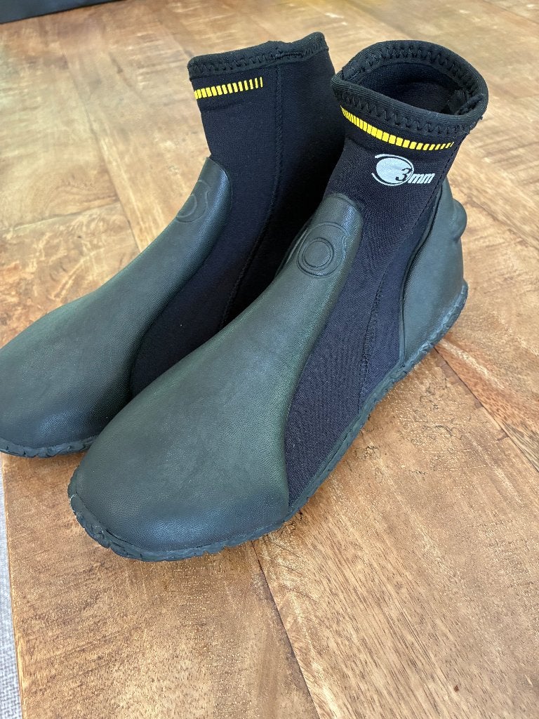 Surf schoenen maat 36, Sports nautiques & Bateaux, Vêtements nautiques, Neuf, Enfant, Chaussures de voile ou de surf, Enlèvement