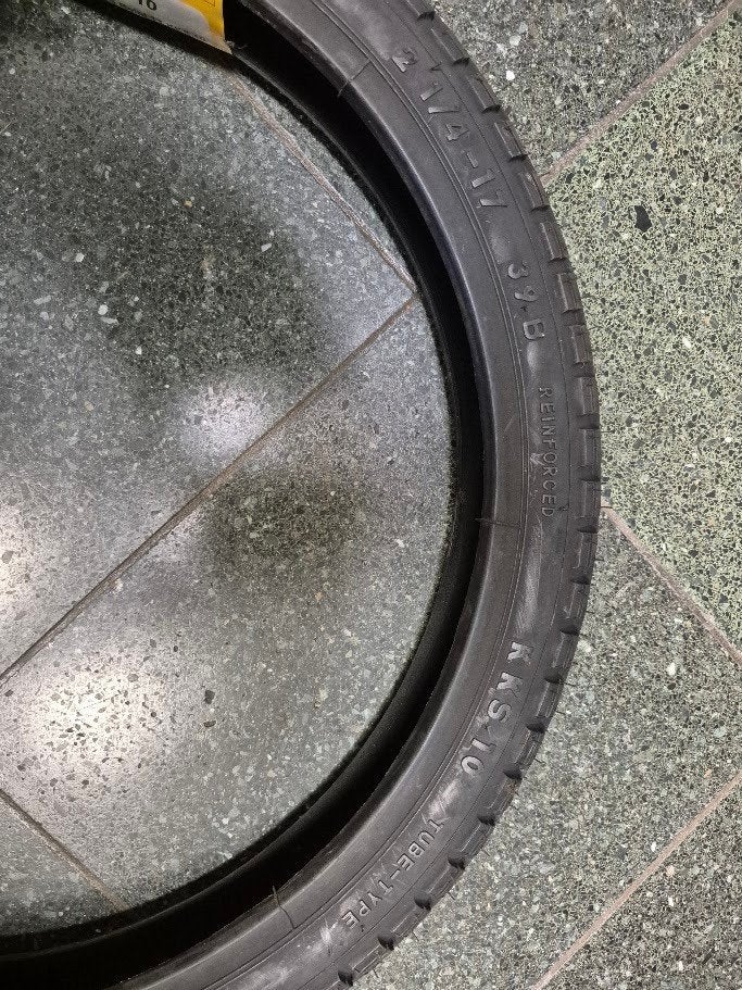 Pneu de cyclomoteur Continental KKS 10 de 17 po, Vélos & Vélomoteurs, Enlèvement ou Envoi, Neuf, Autres types