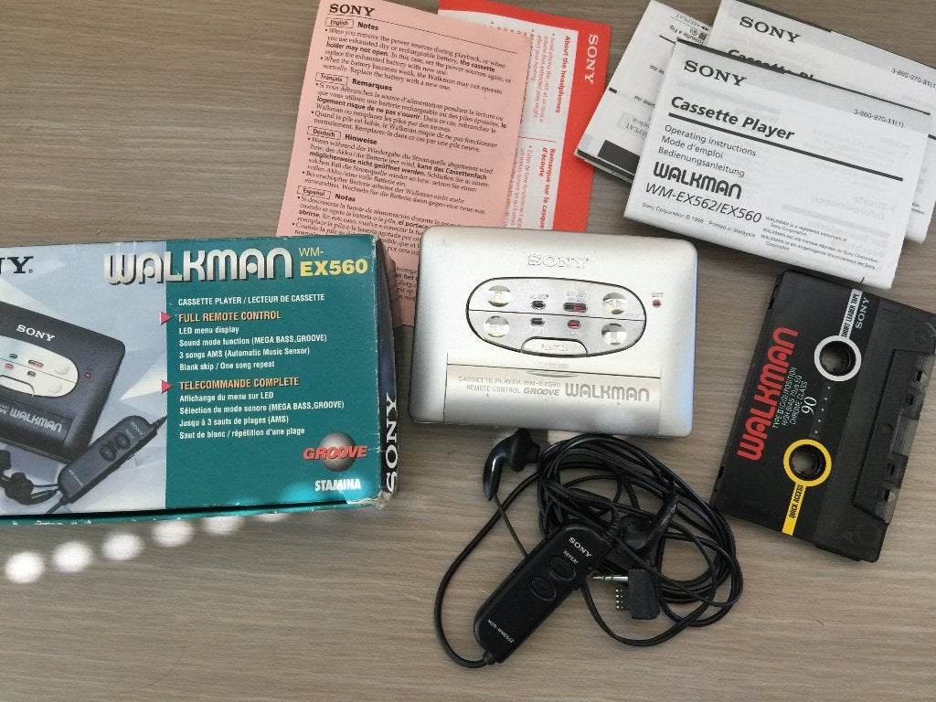 Sony Walkman WM-EX 560, TV, Hi-fi & Vidéo, Walkman, Discman & Lecteurs de MiniDisc, Enlèvement, Walkman ou Baladeur