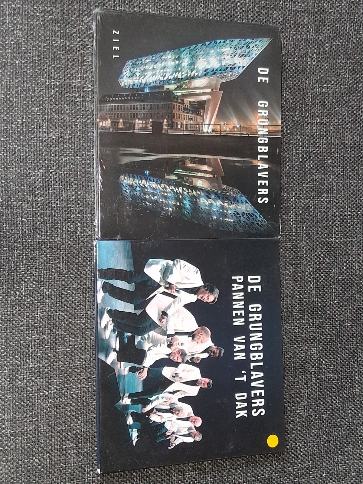 2 cd´s van De Grungblavers; Ziel, de pannen van het dak, CD & DVD, Enlèvement ou Envoi, Musique de fête, Neuf, dans son emballage