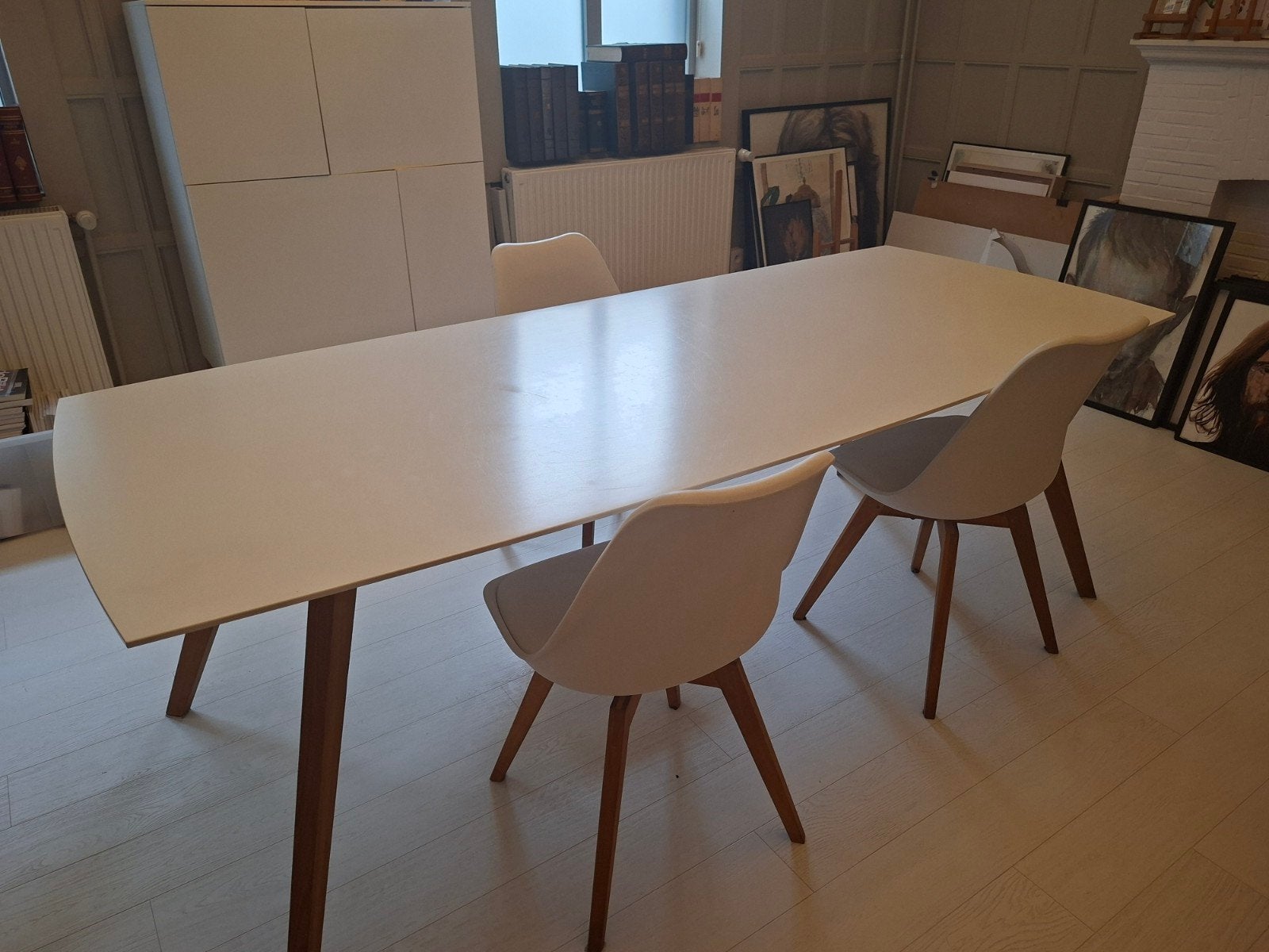 Scandinavische eettafel (2m10) + 6 Kuipstoelen, Scandinavisch, Synthétique, Enlèvement, Utilisé