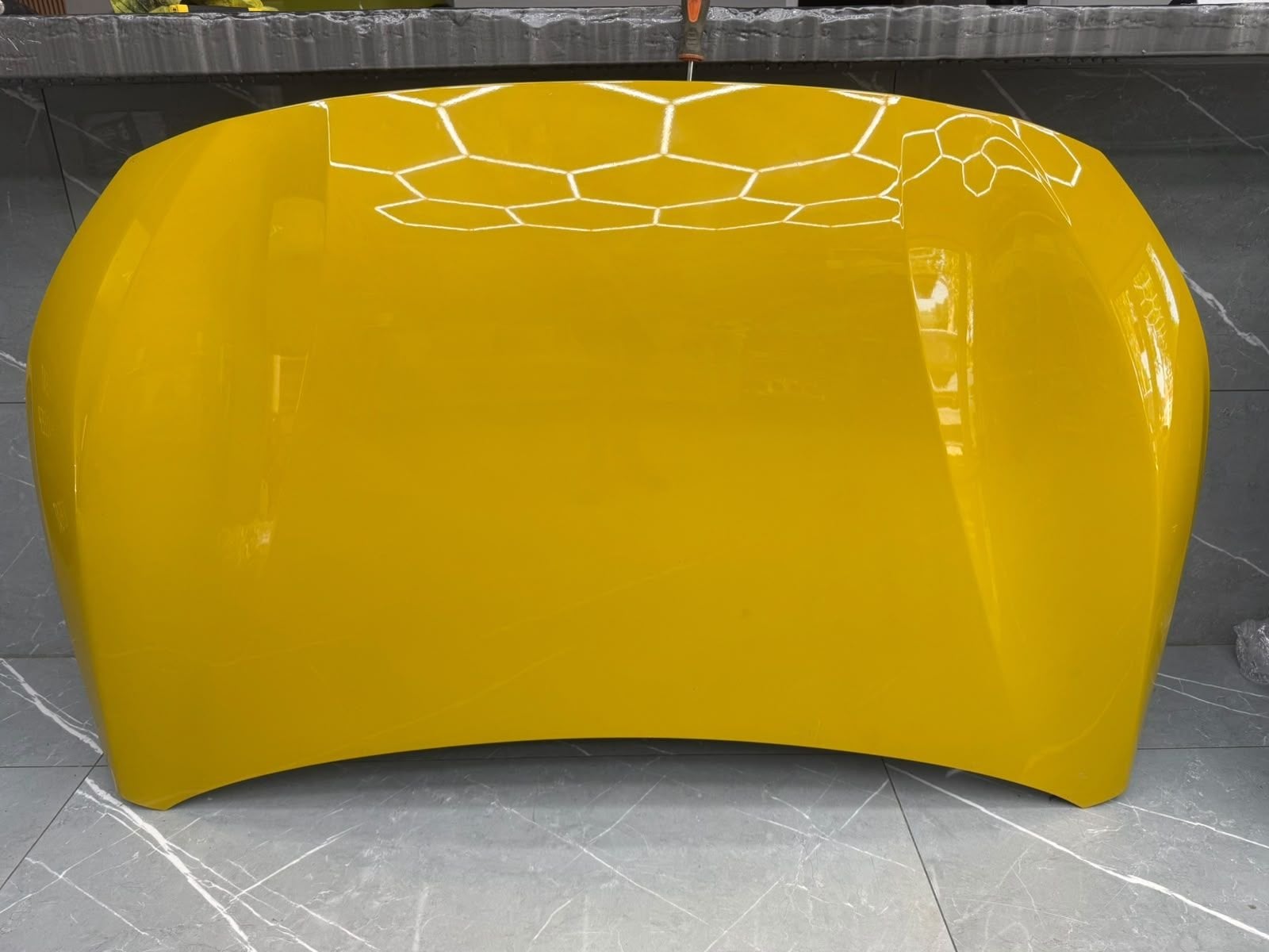 Capot Peugeot 208 19-26 Noir Blanc Argent Jaune, Taurusavenue 1
2132 LS  Hoofddorp, NL, Contact.group@renault.com, Stellantis N.V.