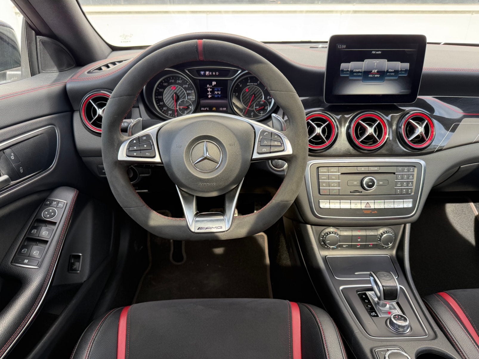 MERCEDES CLA 45 4 MATIC - PANO-  RECARO - AERO PACK, Auto's, Automaat, 4 cilinders, Wit, Bedrijf