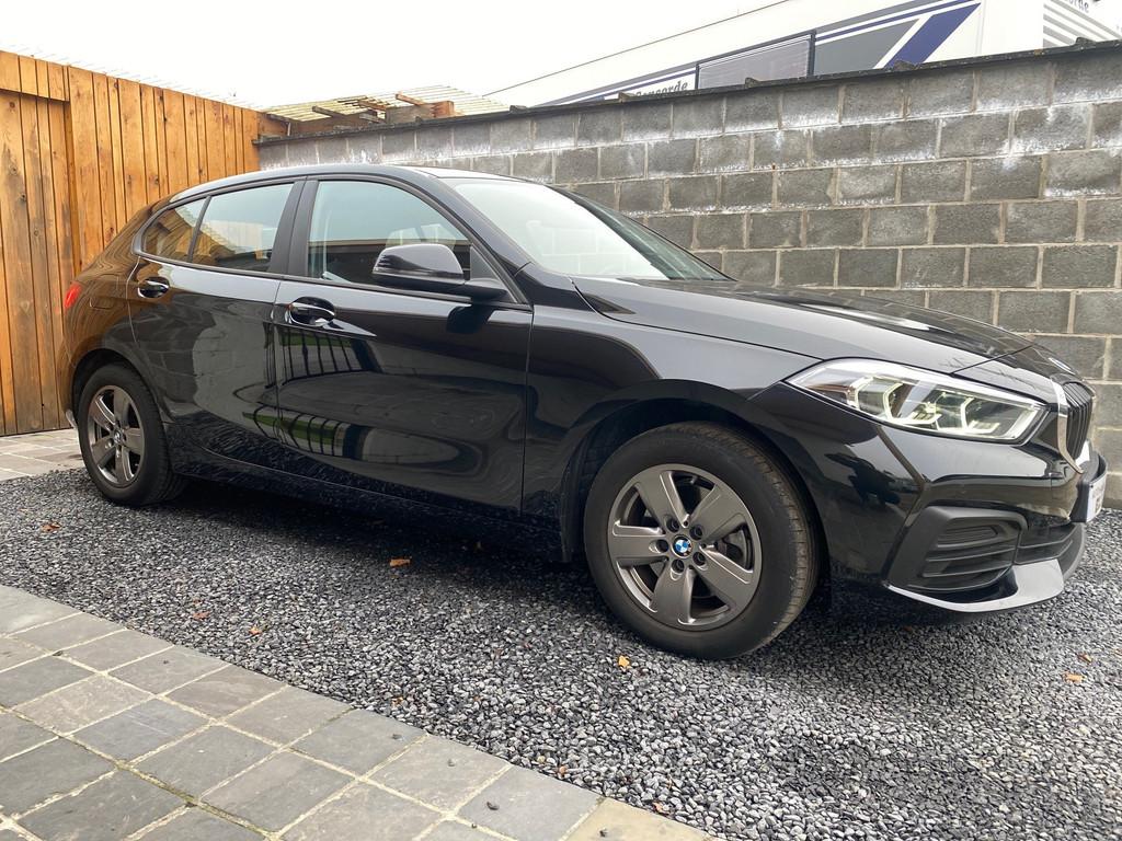 BMW 116 d Led Navigatie BT Pdc AppleCarPlay 40000km, Gebruikt, 116 pk, Zwart, Bedrijf