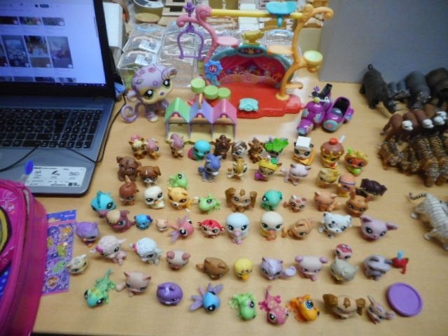 pet shop 63 stuks +toebehoren zie foto's, Verzamelen, Poppetjes en Figuurtjes, Ophalen of Verzenden, Gebruikt