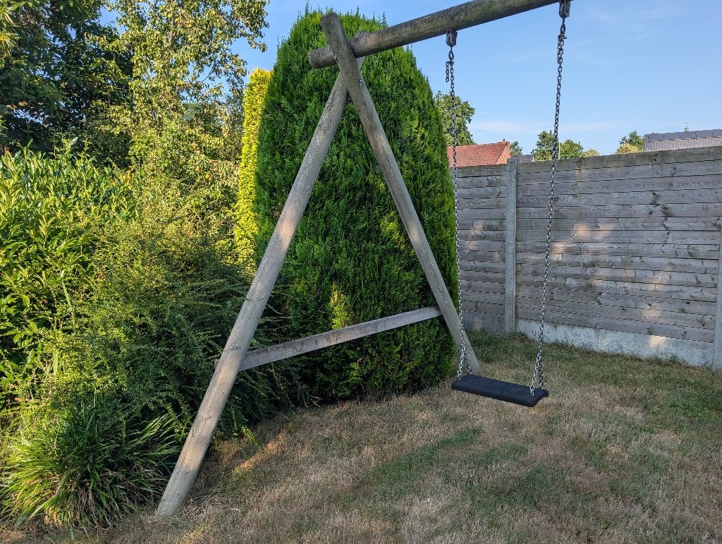 Houten palen van dubbele schommel, Ophalen, Gebruikt, Schommel