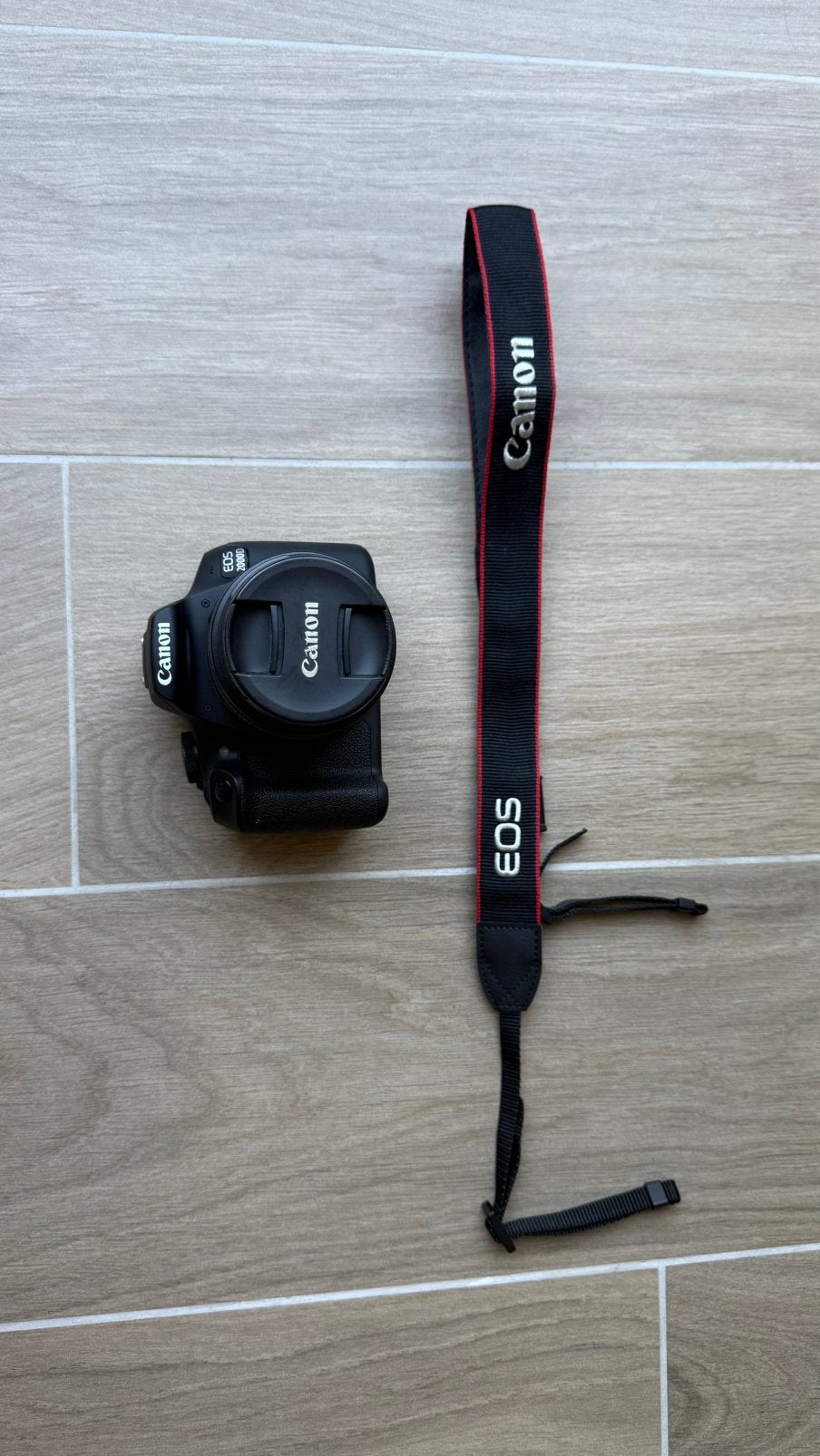 Canon EOS 2000D + 18-55mm lens + 16GB SD-kaart, Audio, Tv en Foto, Ophalen, Spiegelreflex, Canon, Zo goed als nieuw
