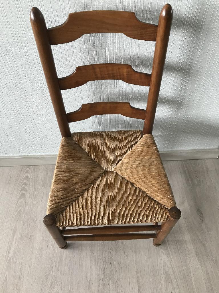 Antiek stoeltje, Ophalen