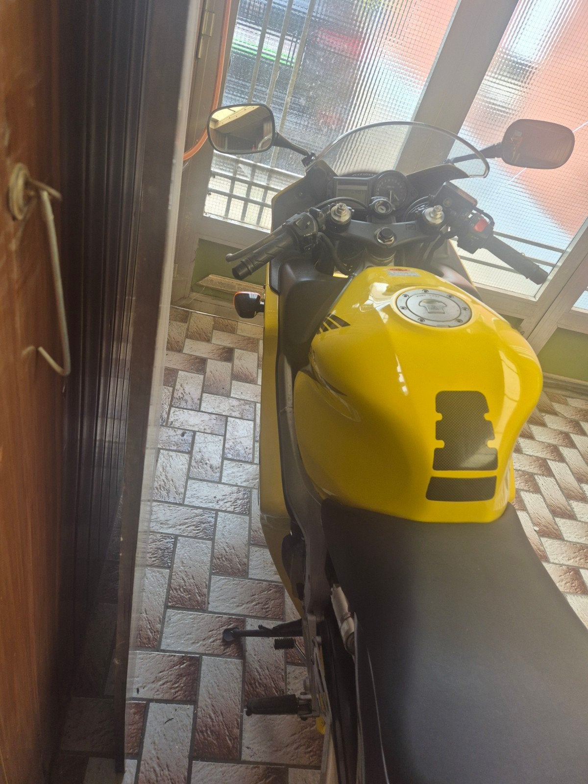 Honda cbr 600cc f1 2001, Enlèvement, Essence