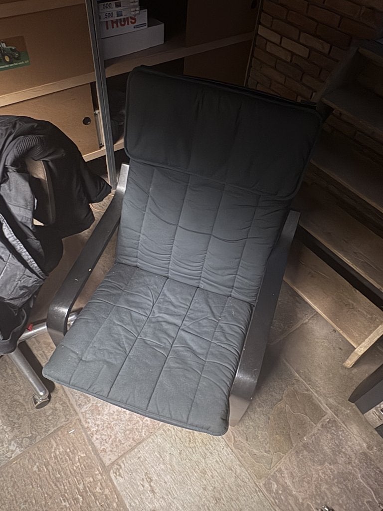 POÄNG Fauteuil, zwart/zwart, Ophalen, Hout, Gebruikt, 75 tot 100 cm