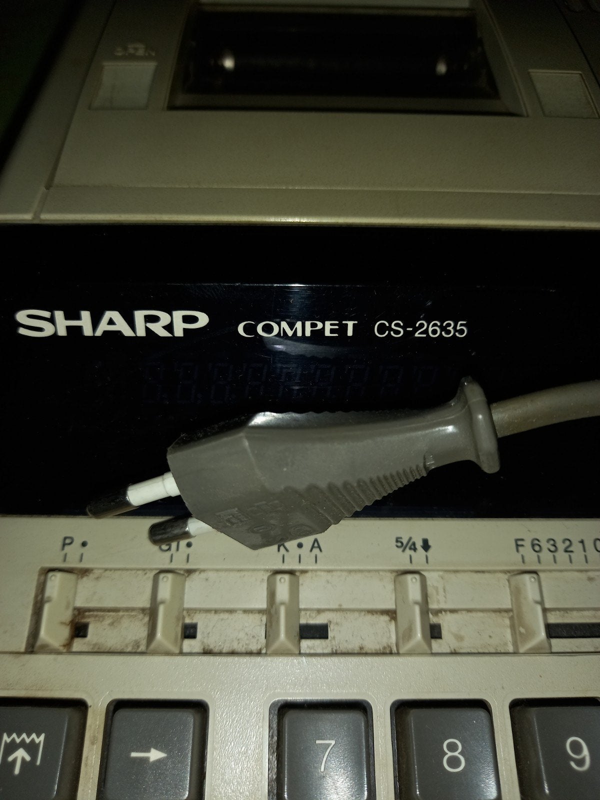 Elektrisch rekenmachine merk sharp compet cs  2635, Diversen, Ophalen of Verzenden, Gebruikt