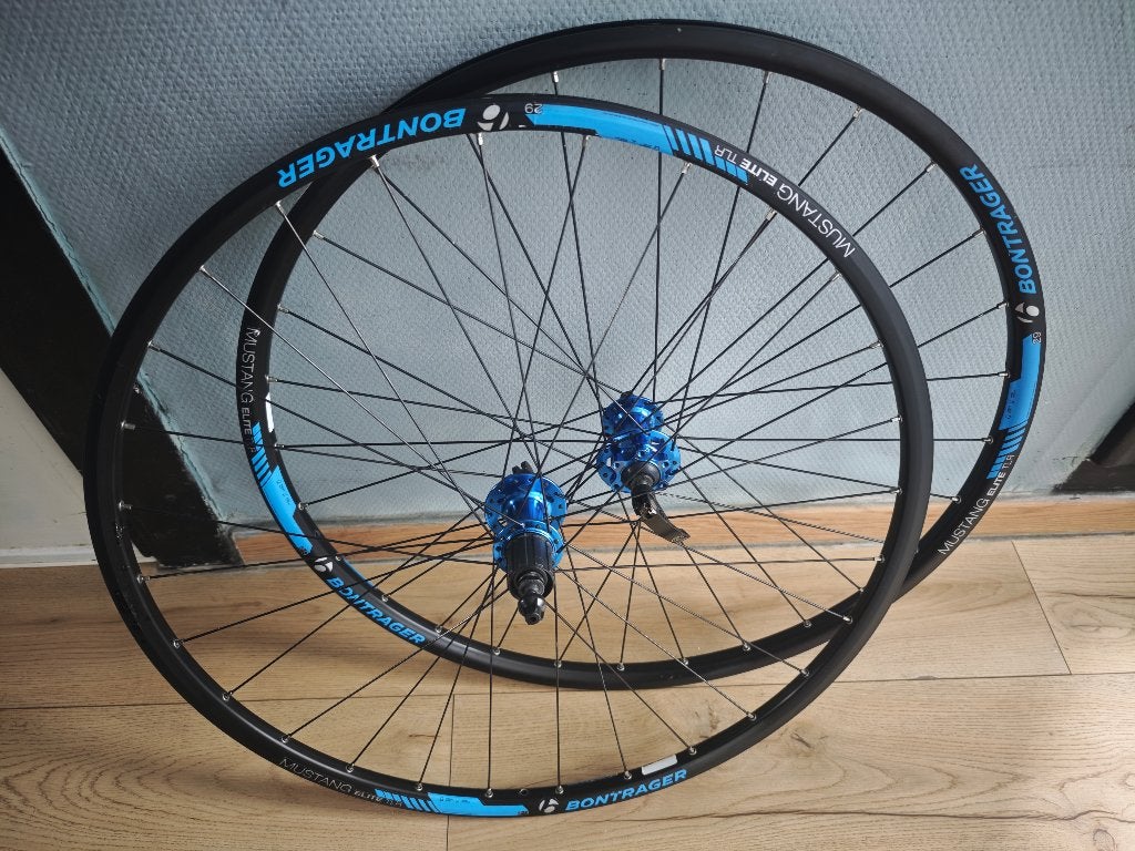 Bontrager Mustang Elite TLR 29 inch MTB wielset, Ophalen, Remmen, Zo goed als nieuw, Bontrager