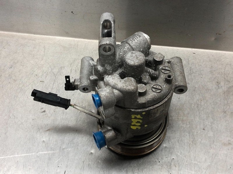 COMPRESSEUR CLIMATISATION Toyota Aygo (B40) (|88310YV010|), Valeo, Toyota, Utilisé, 100, rue de Courcelles
75017  Paris, FR
