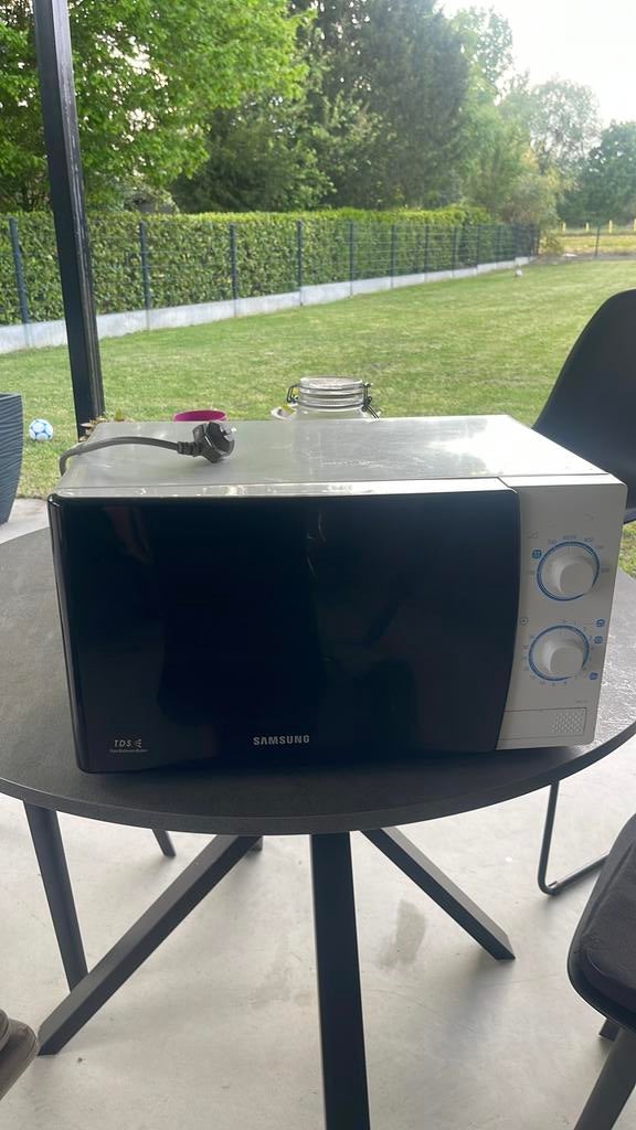 Micro-ondes, Electroménager, Enlèvement, Utilisé, Micro-ondes