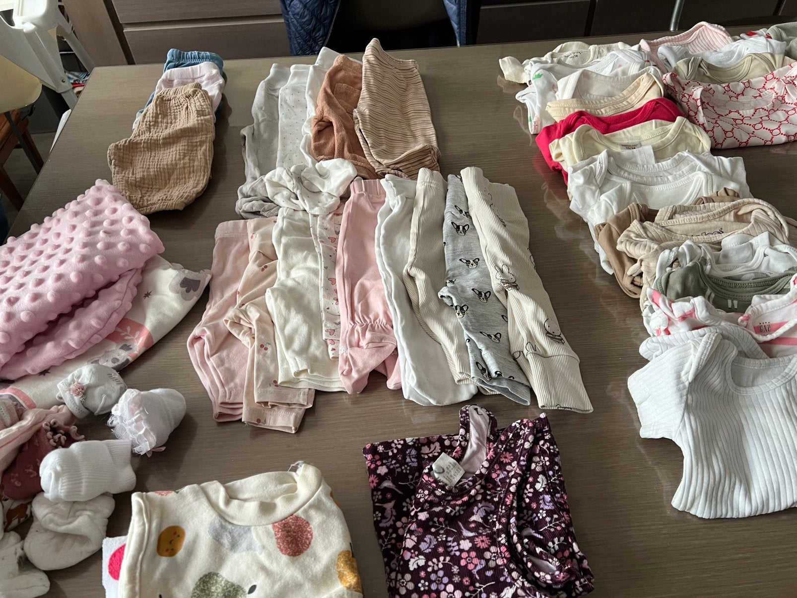 Box babykledij maat 50, Kinderen en Baby's, Ophalen, Zo goed als nieuw, Maat 50