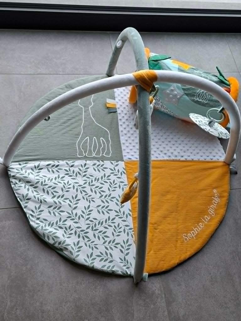 Speelmat baby (€25) + speelrol Sophie de Giraf (€10), Ophalen of Verzenden, Zo goed als nieuw