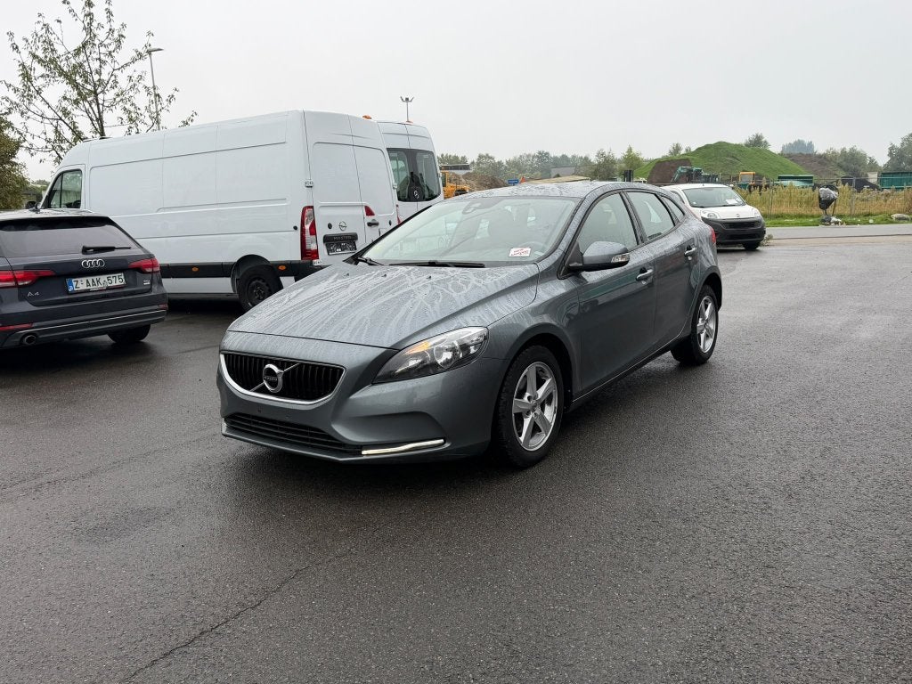 Volvo V40 ( Stock ID 14382) — 3