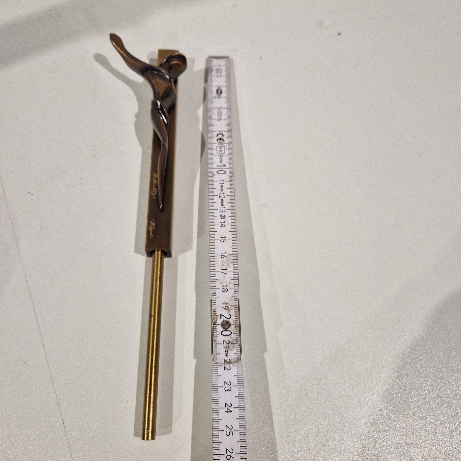 gesigneerd modernistisch brutalist  Bronzen Wandkruis , krui, Ophalen of Verzenden, Brons