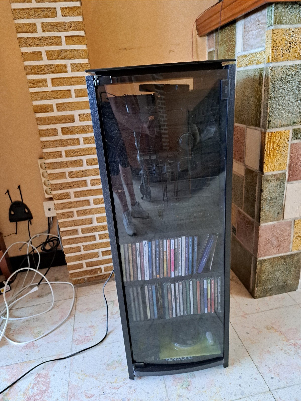 Kast voor stereo, cd zwart met deur., Huis en Inrichting, Ophalen