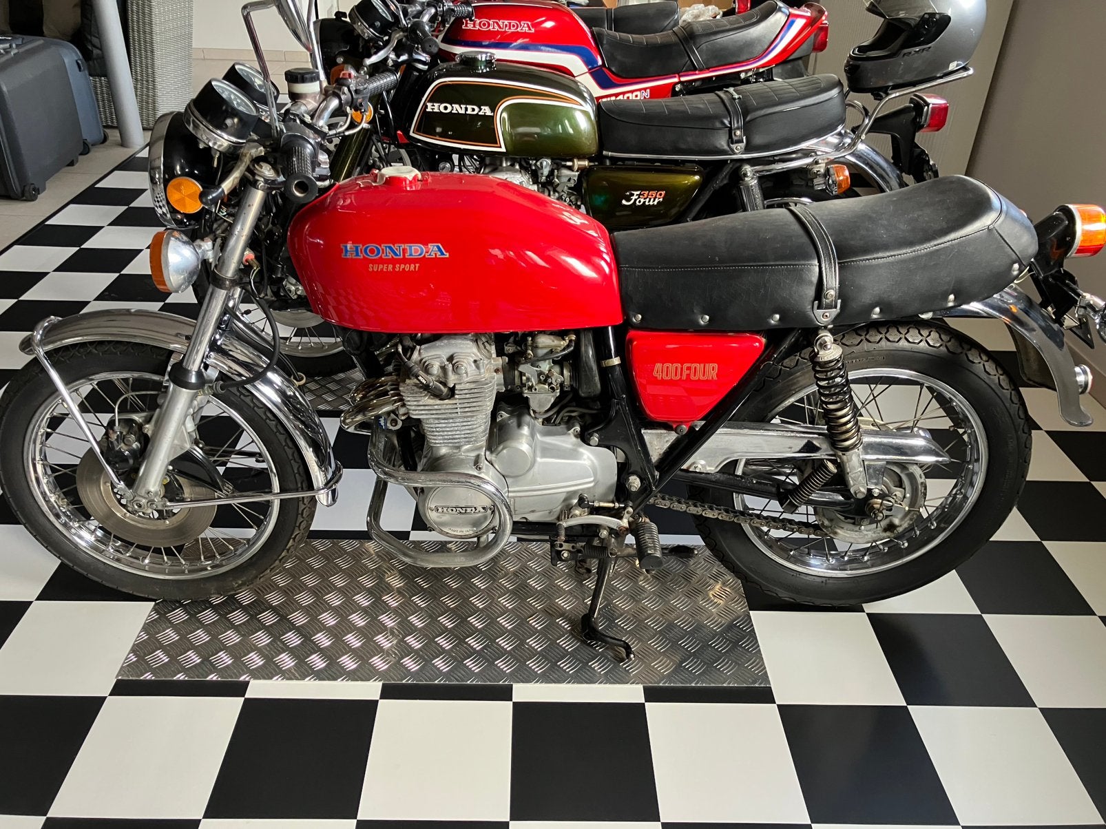 Honda cb 400 four