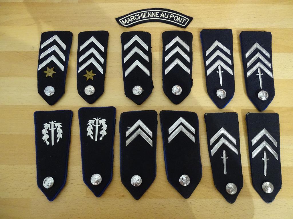 ex police communale lot collection grades ! superbe politie, Collections, Enlèvement ou Envoi, Autres, Autres types