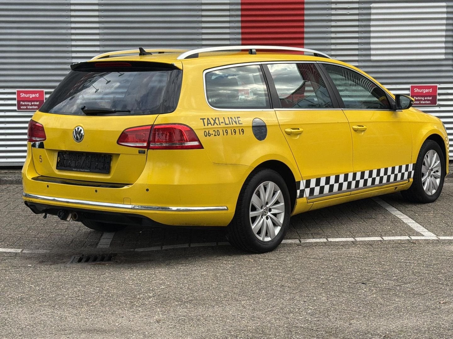 Volkswagen Passat Variant 1.6 TDI Highline BlueMotion | € 3., Autos, Achat, Entreprise, Boîte manuelle, Noir