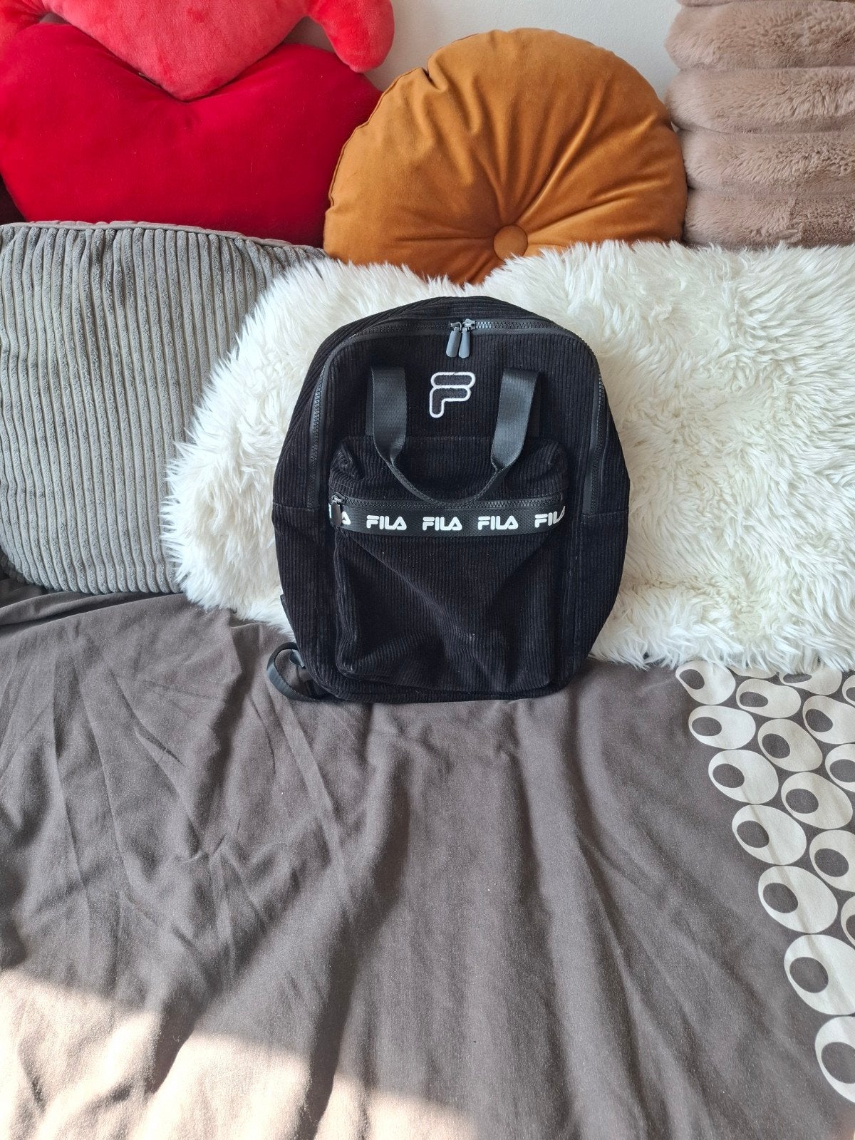 Mooie zwarte kleine fila rugzak, Neuf, Autres marques, Moins de 25 cm, Étanche