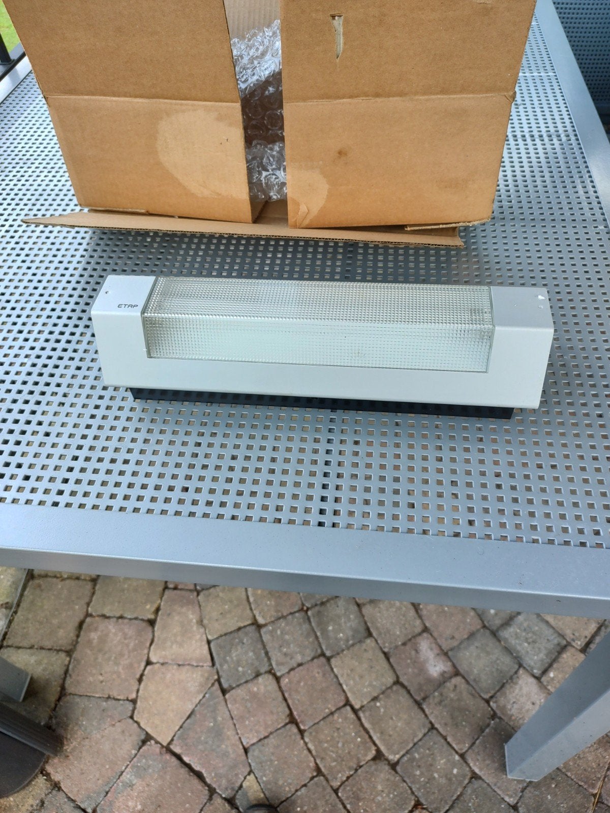 Noodverlichting, Ophalen