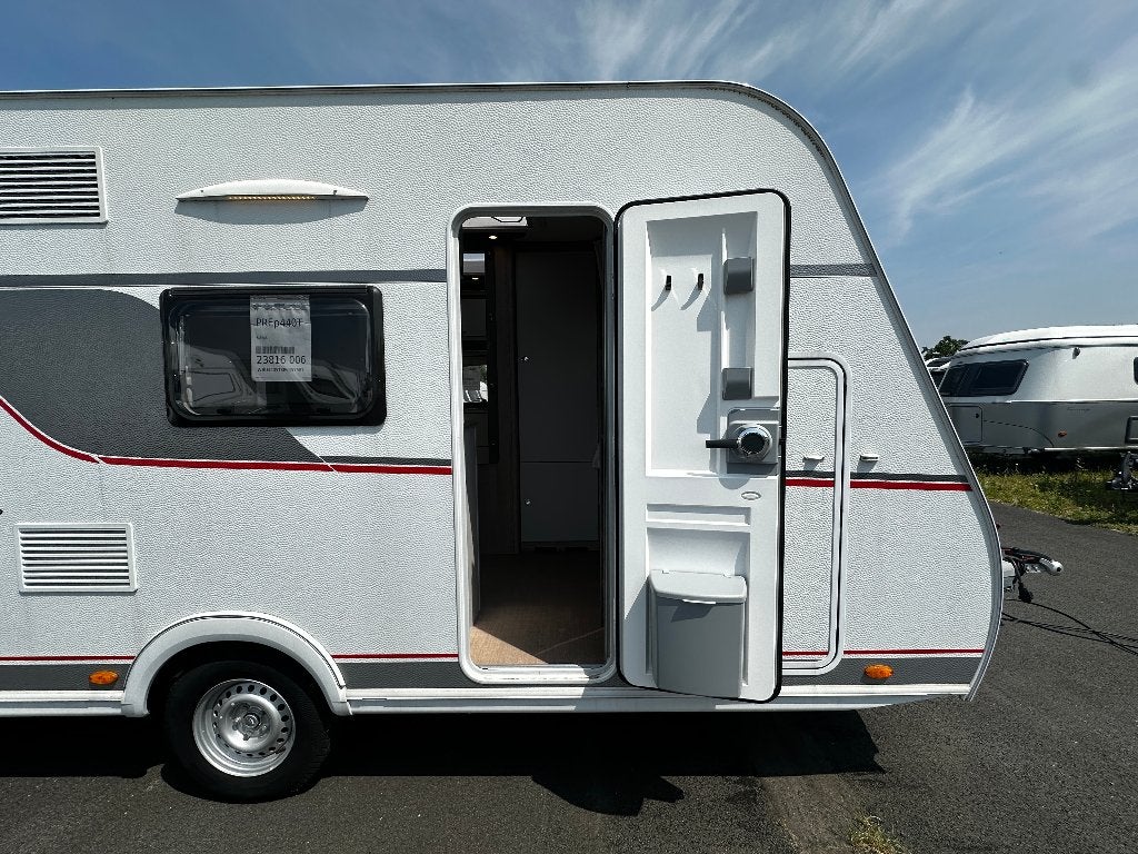 Bürstner Premio Plus 440 TK STOCKVERKOOP, Caravans en Kamperen, Dwarsbed, Rondzit, Voortentlamp, Bedrijf