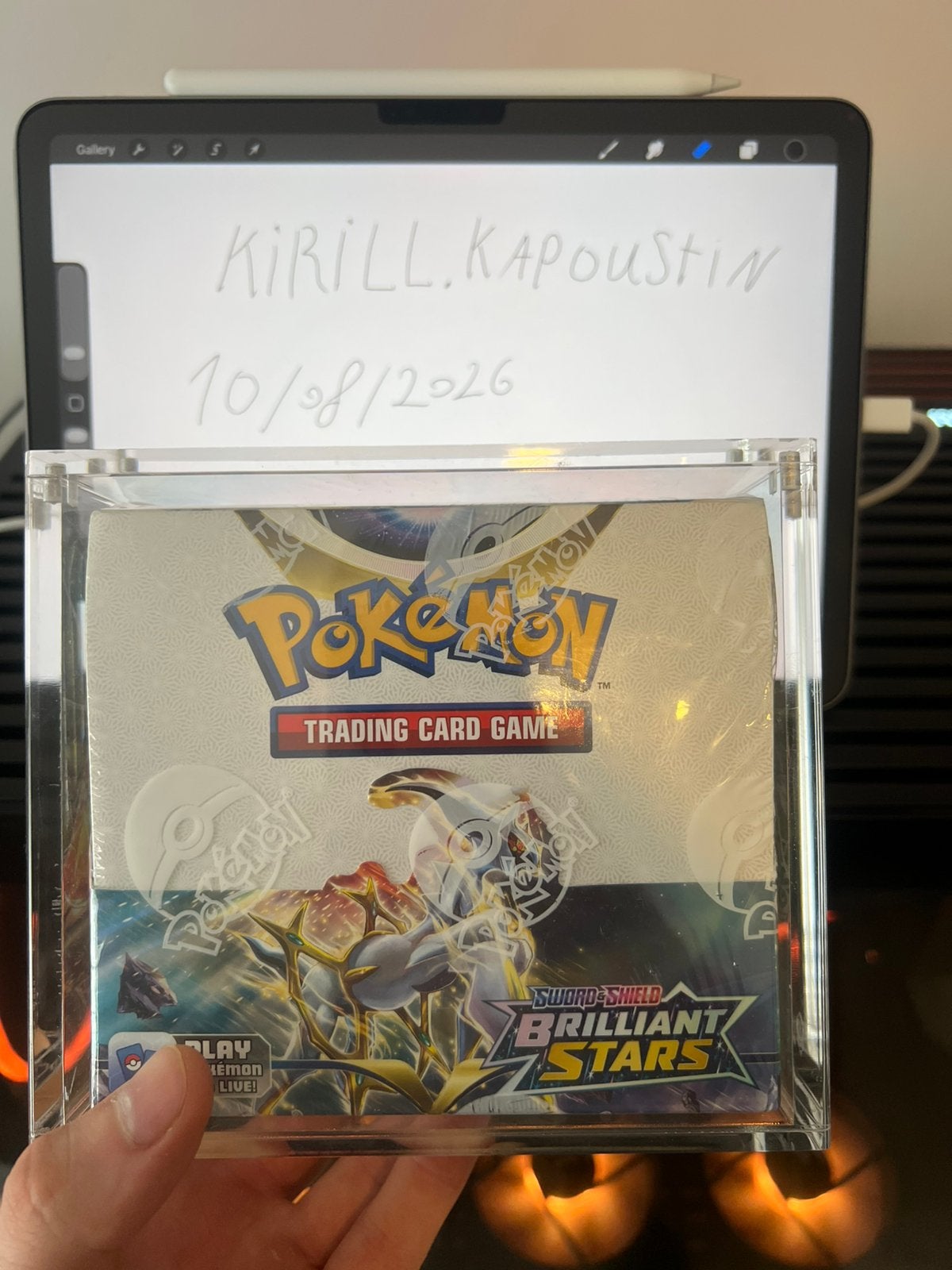 Pokémon Sword & Shield - Brilliant Stars Booster Box, Ophalen of Verzenden, Nieuw, Boosterbox, Foil