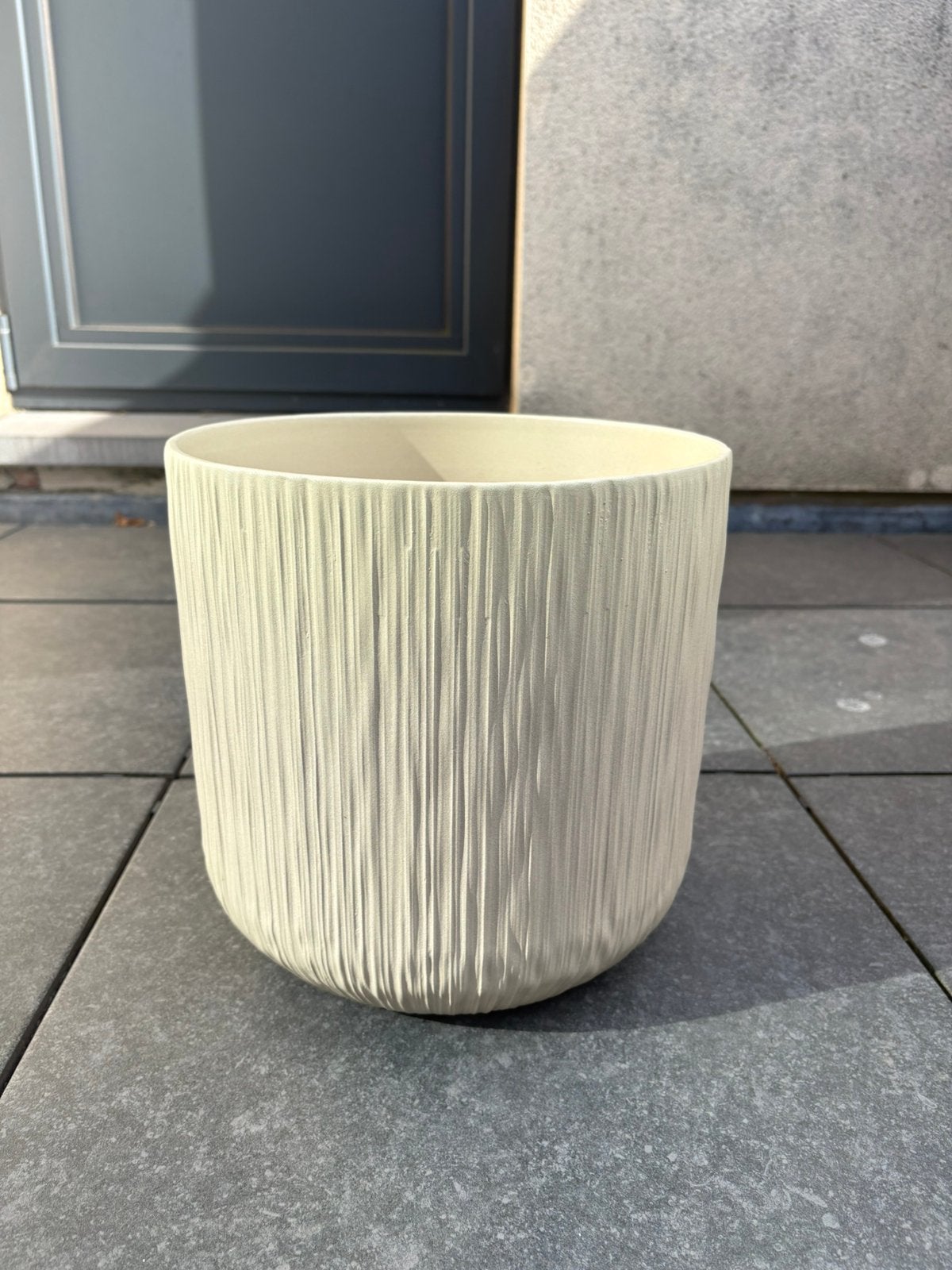 Crèmekleurige witte grote bloempot, 25 à 40 cm, Rond, Comme neuf, Enlèvement