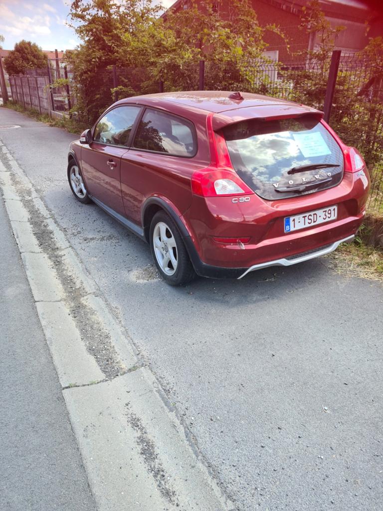Volvo C30 Drive Start and Stop Momentum, Autos, Volvo, Rouge, Euro 5, Achat, Airbags