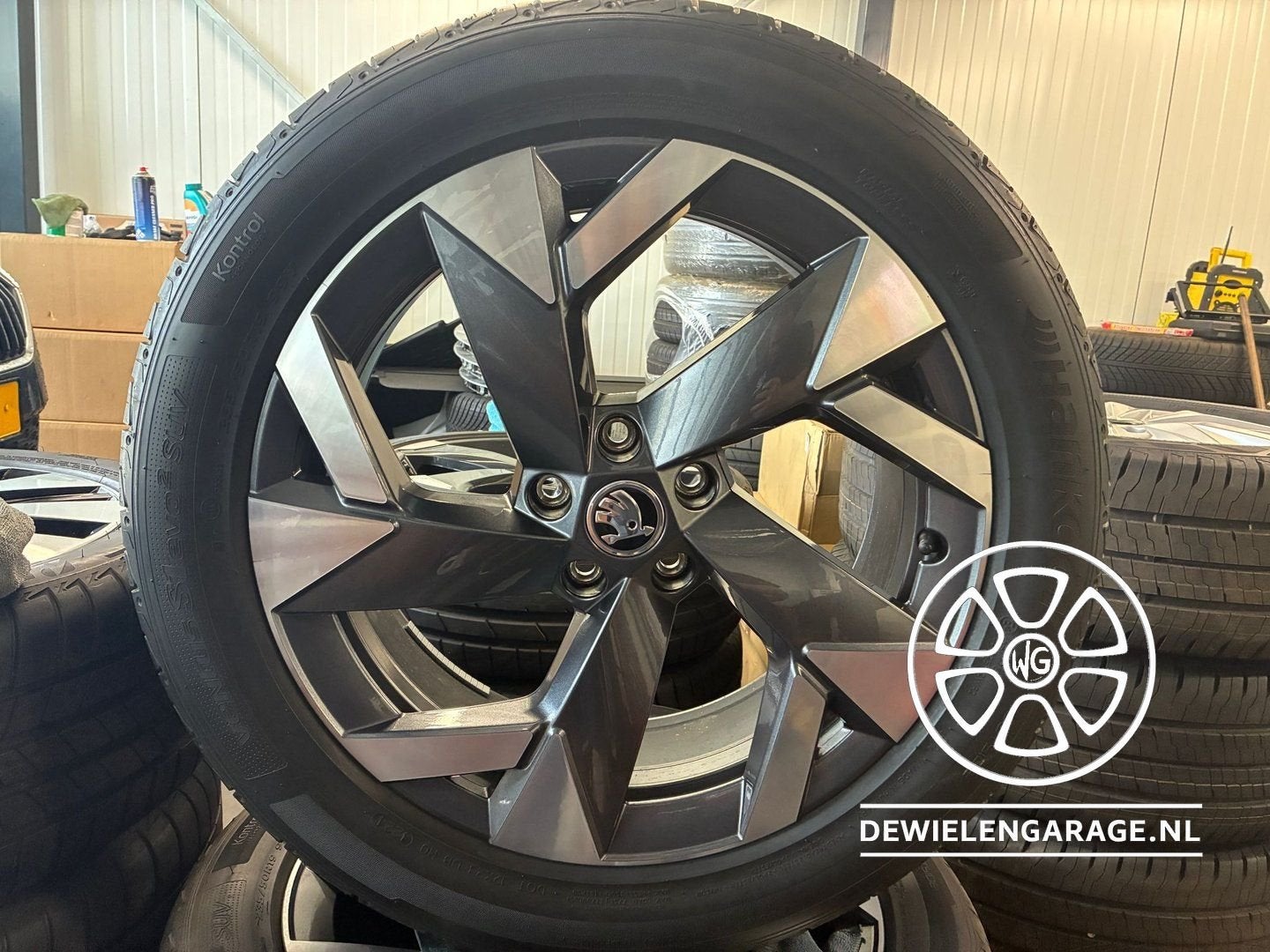 19 inch Skoda Kodiaq TIRSULI Origineel NIEUW Sportline 5x112, Auto-onderdelen, Banden en Velgen, 19 inch, -, -, Banden en Velgen