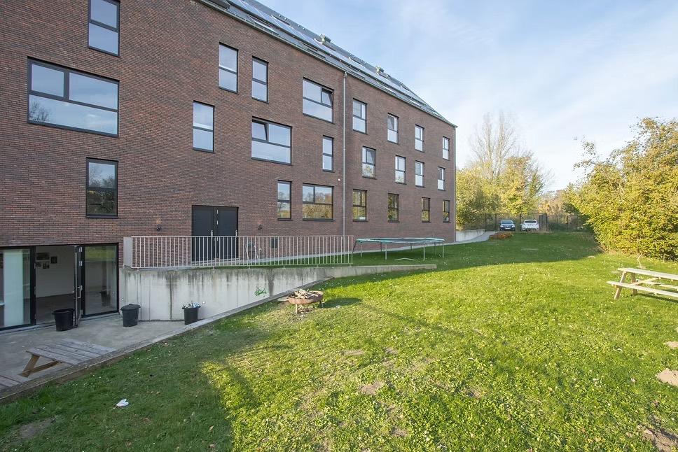 Duplex studentenkamer 30m2 in residentie m grote tuin Leuven, Immo, 20 tot 35 m², Leuven