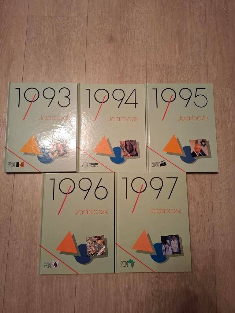 Jaarboeken van 1993 tem 1997 artis historia, Boeken, Ophalen