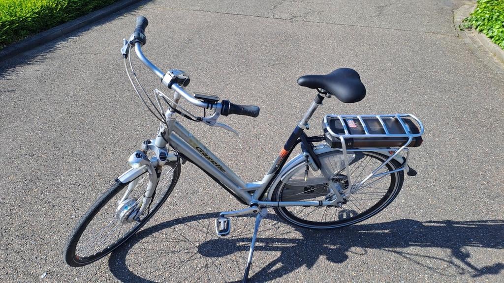 Vélo électrique Gazelle Shuttle Orange-haute autonomie, Vélos & Vélomoteurs, Vélos | Femmes | Vélos de sport & de randonnée, Utilisé