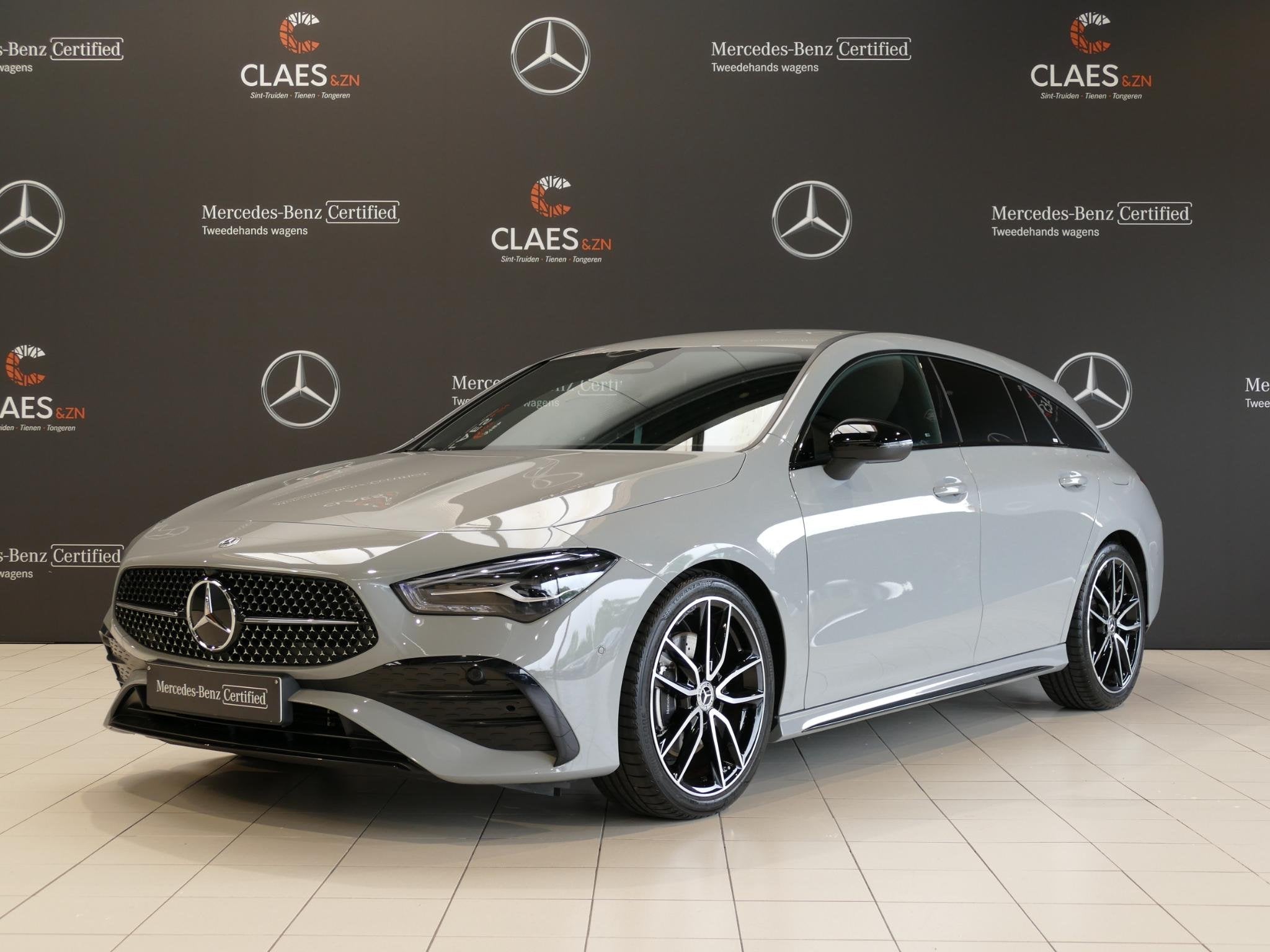 Mercedes-Benz CLA Shooting Brake 200 AMG Line - DOS 8829, Auto's, CLA, Stof, Gebruikt, 4 cilinders