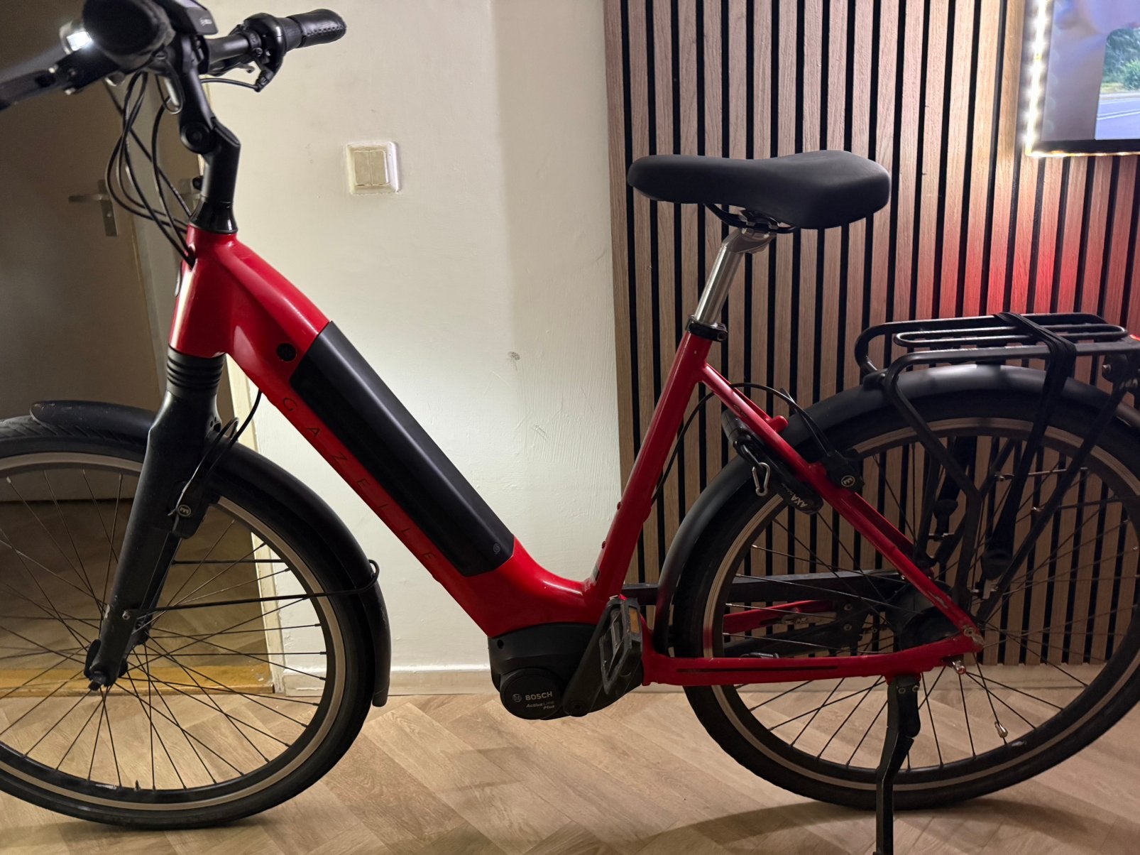 Gazelle Ultimate C8+ Red Edition, Enlèvement, Comme neuf, Gazelle