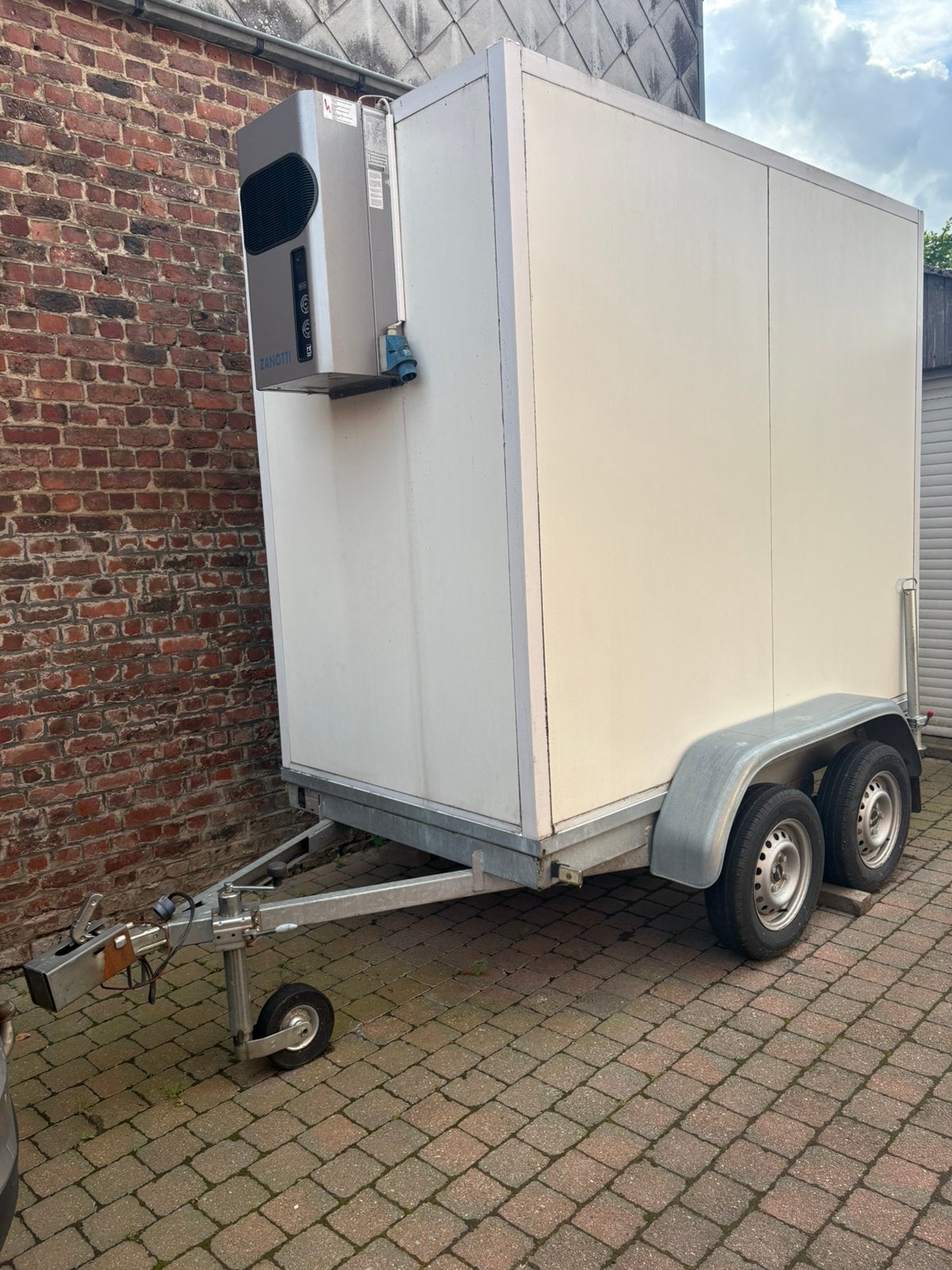 Koelwagen, Enlèvement, Utilisé