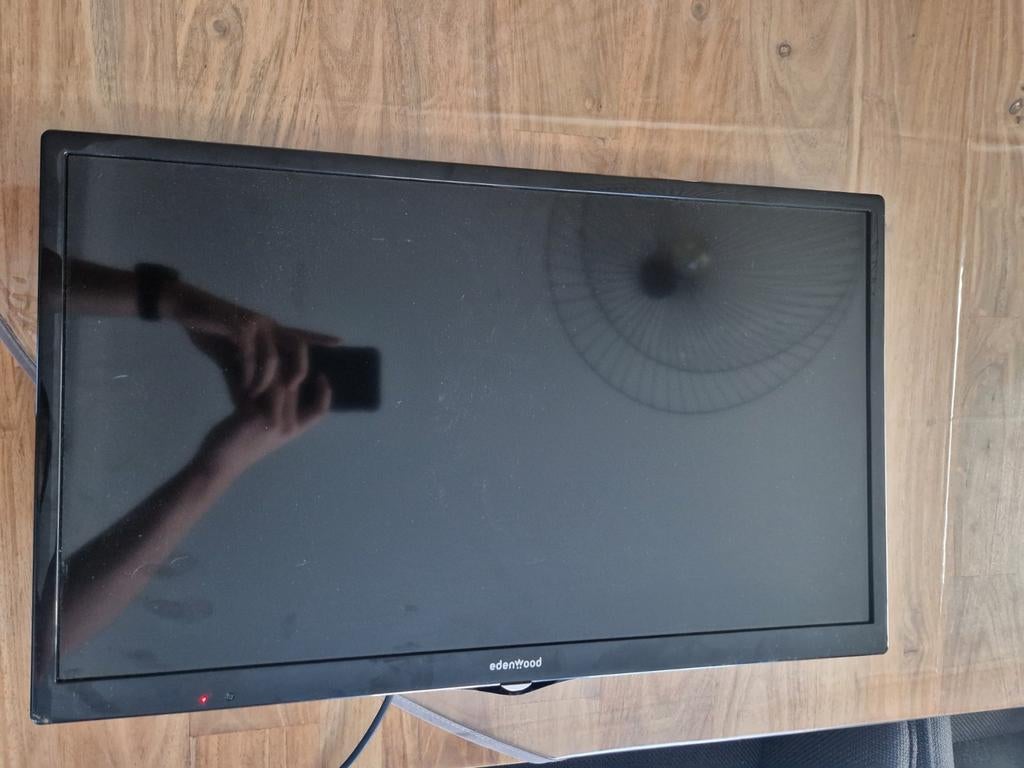 Edenwood ED2400HD TV + Google Chromecast — Uitstekende staat, Ophalen, Zo goed als nieuw, 40 tot 60 cm