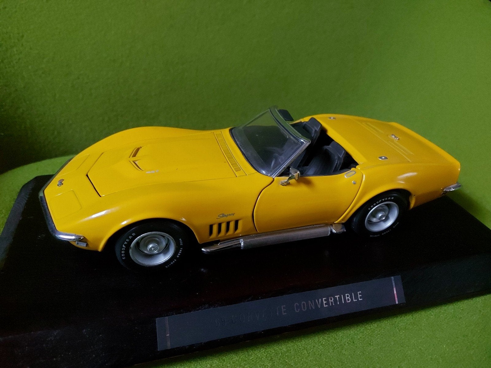 1969 Corvette Revell, Hobby & Loisirs créatifs, Enlèvement ou Envoi, Utilisé, Voiture, Revell