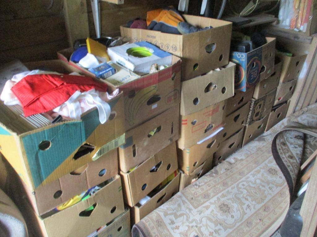 23 Volle Bananendozen voor de rommelmarkt - GRATIS, Diversen, Rommelmarktspullen, Ophalen