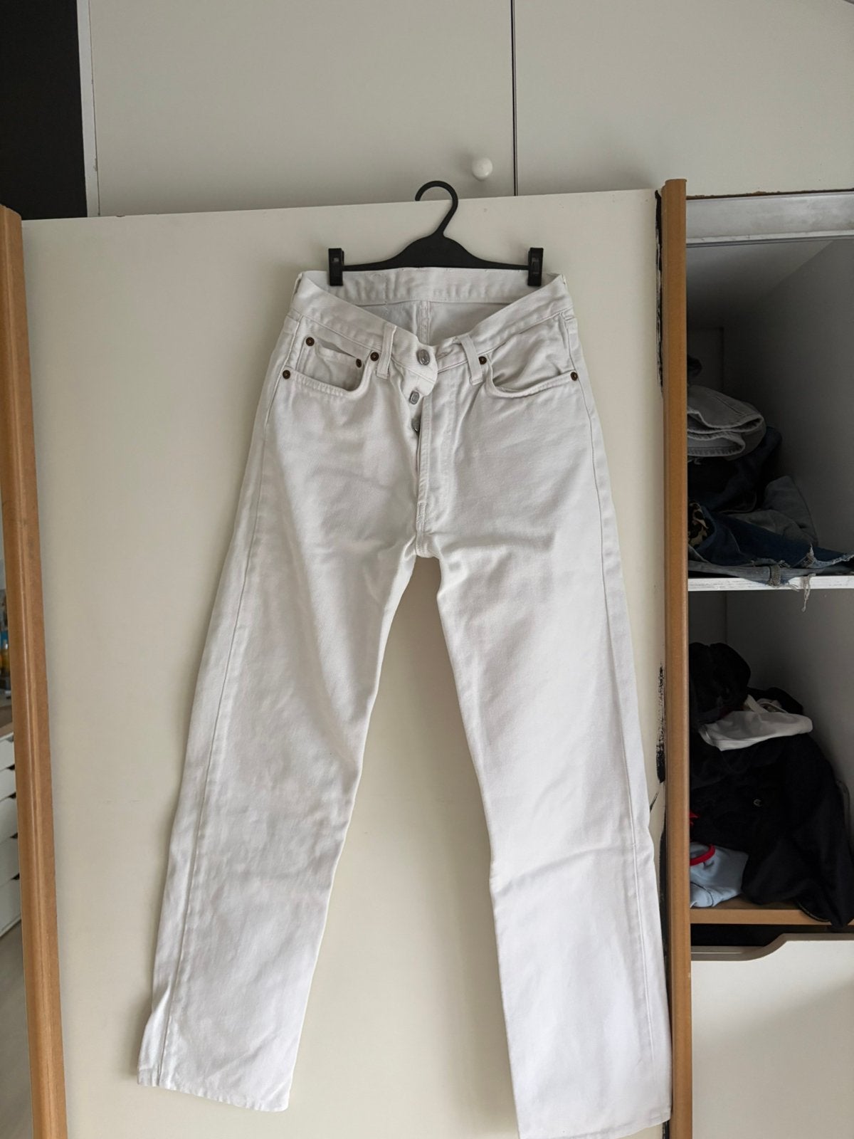 Pantalon mixte levis, Enlèvement ou Envoi, Comme neuf, Blanc, Autres tailles de jeans