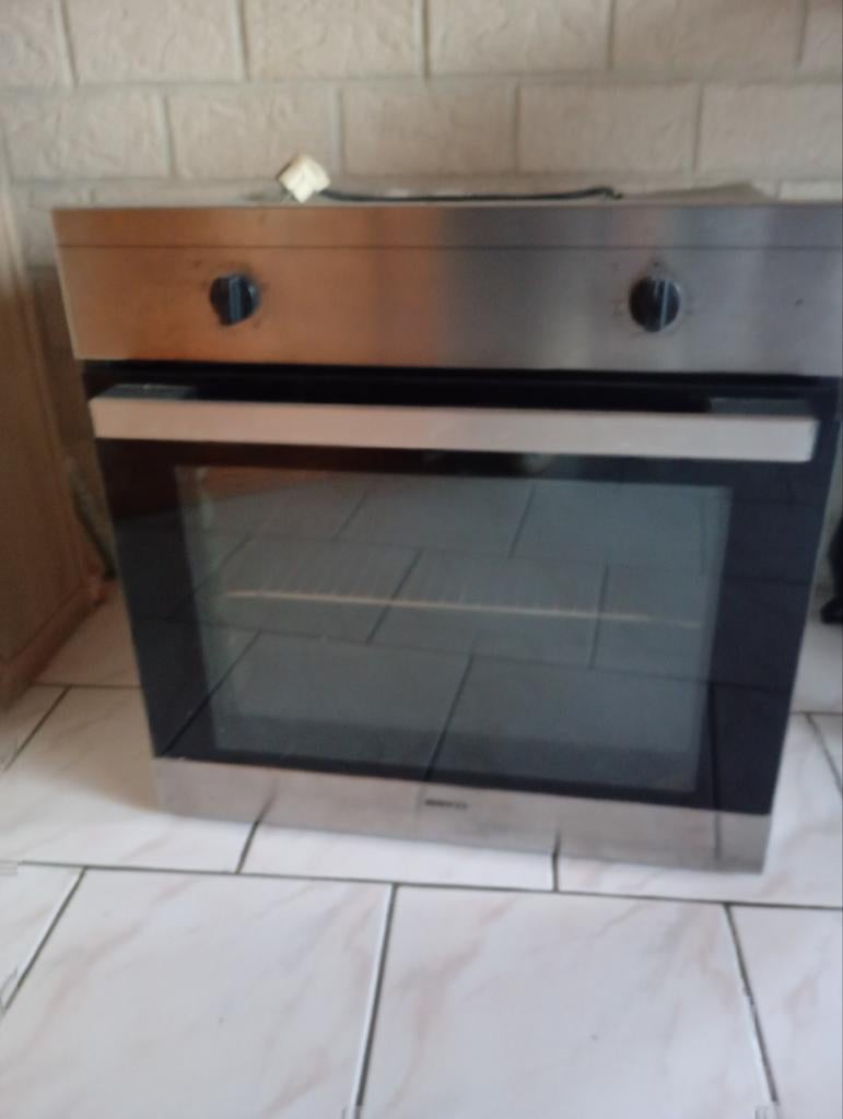 Four a vendre, Four