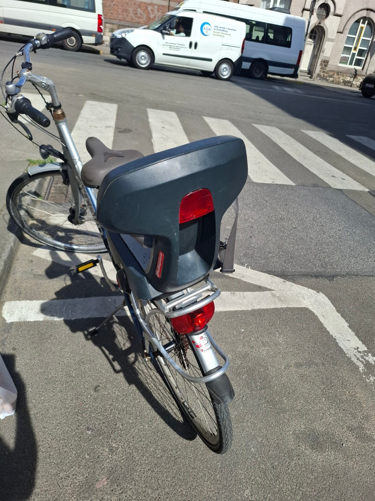siège vélo Yepp jusqu'à 36kg, Vélos & Vélomoteurs, Cyclomoteurs | Derbi, Enlèvement ou Envoi