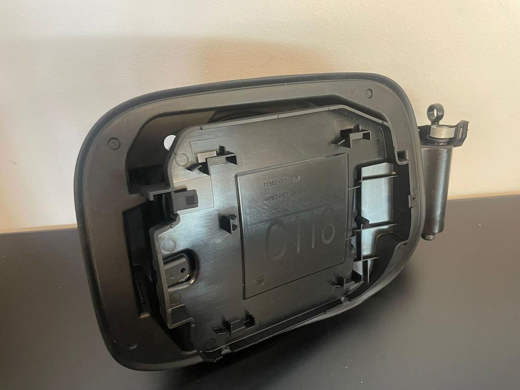 Mercedes laadkom voor een W118, A118 630 23 01, Gebruikt, Ophalen of Verzenden, Achter, -
