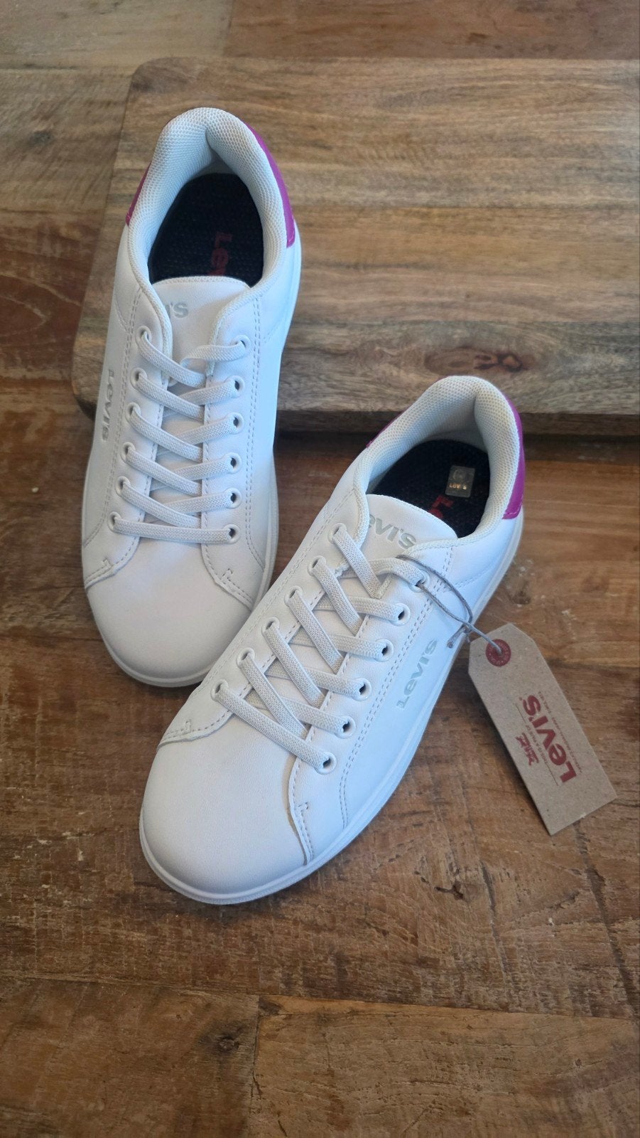 Baskets Levi’s Ellis blanches et roses – T34 – neuves, Enlèvement