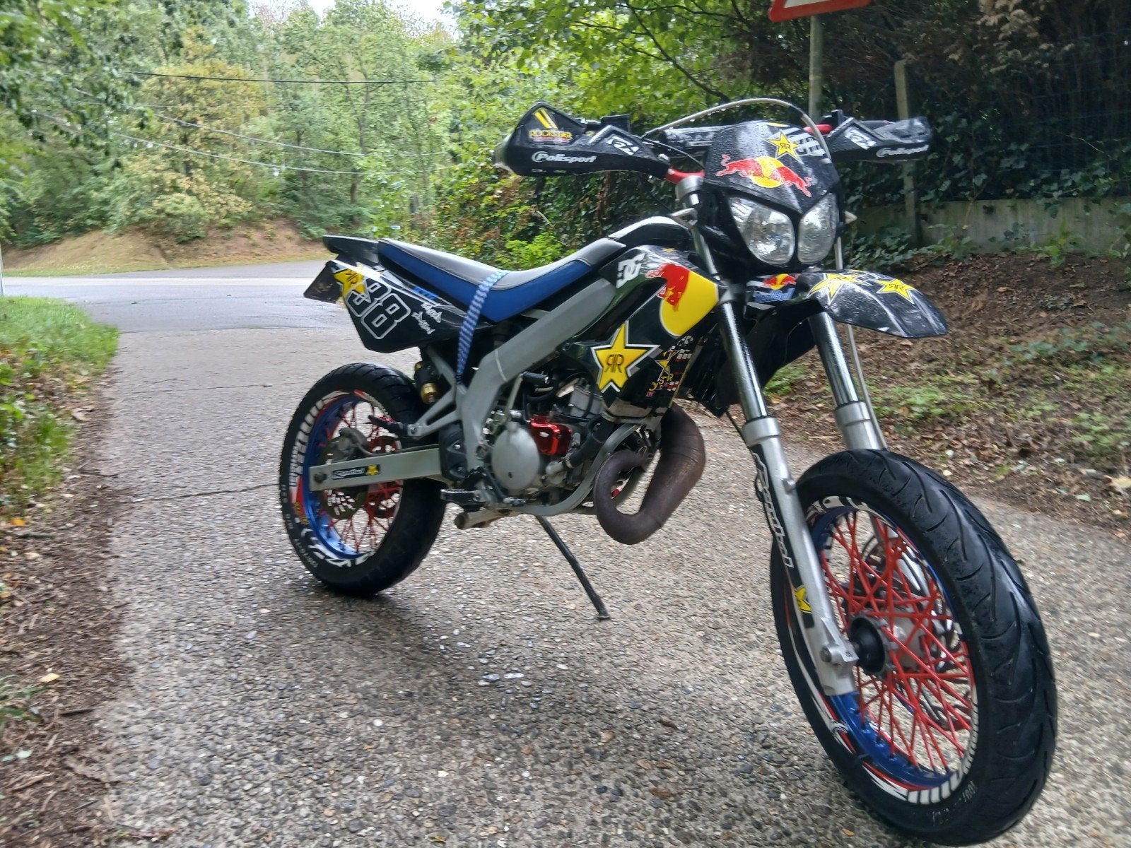 nette derbi senda 50cc 2009 special edition, Fietsen en Brommers, Ophalen, 6 versnellingen, Gebruikt, Klasse B (45 km/u)