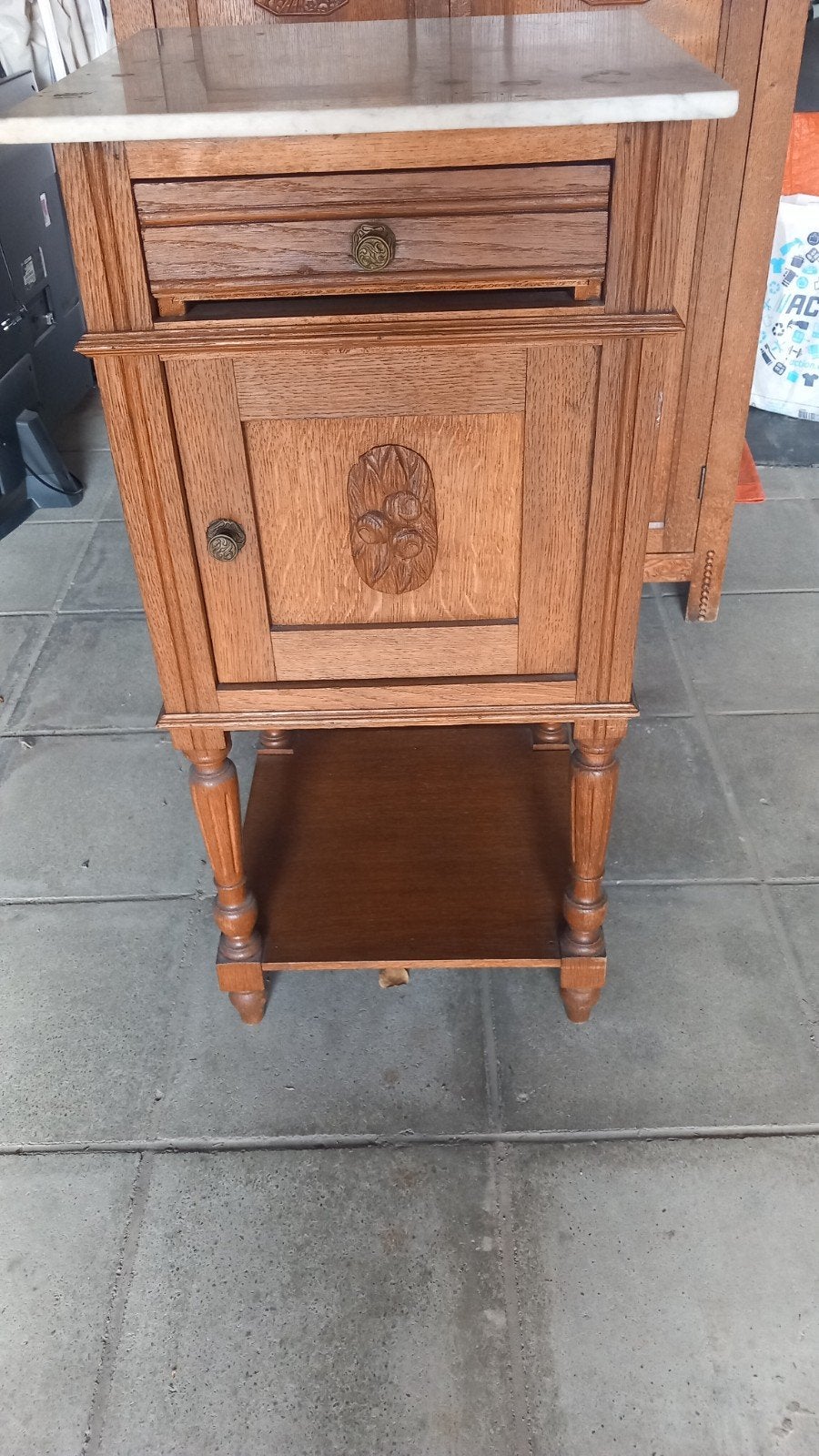 Table de chevet, Enlèvement
